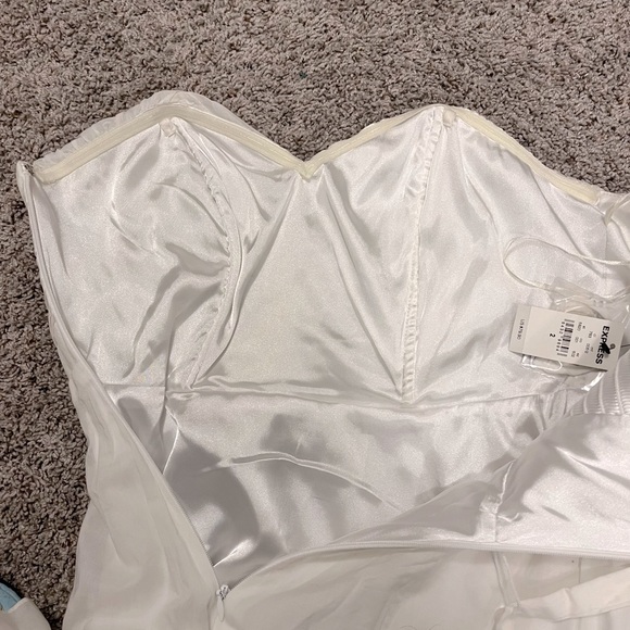 Express, strapless dress, white, size 2. - Picture 7 of 8